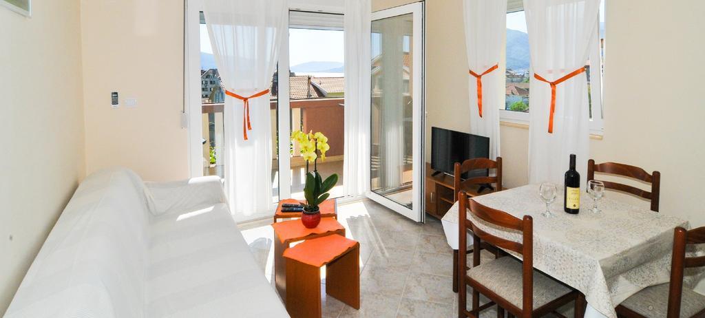 Apartments Mira Tivat Exterior photo