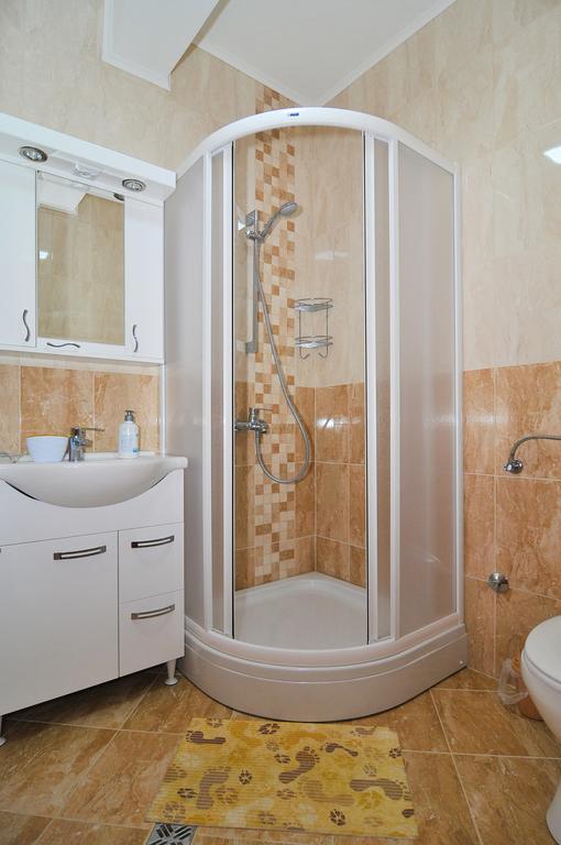 Apartments Mira Tivat Exterior photo