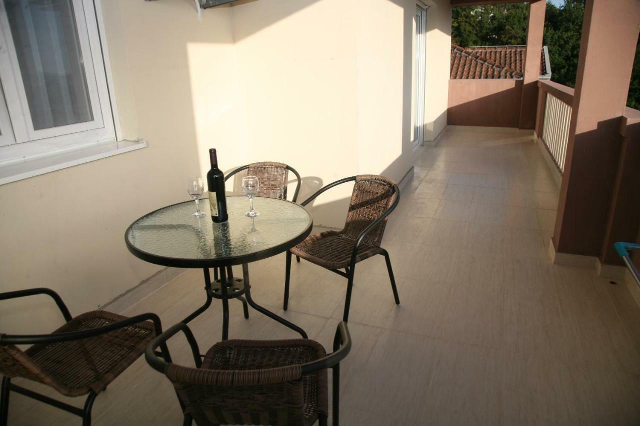 Apartments Mira Tivat Exterior photo