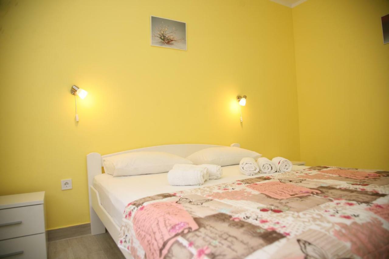 Apartments Mira Tivat Exterior photo