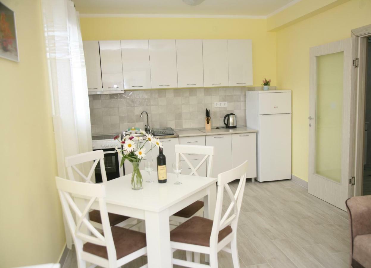 Apartments Mira Tivat Exterior photo