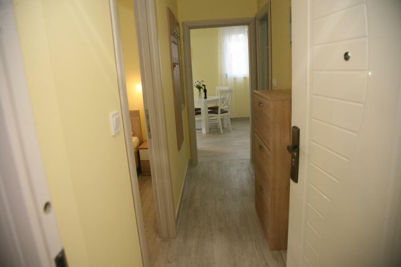 Apartments Mira Tivat Exterior photo